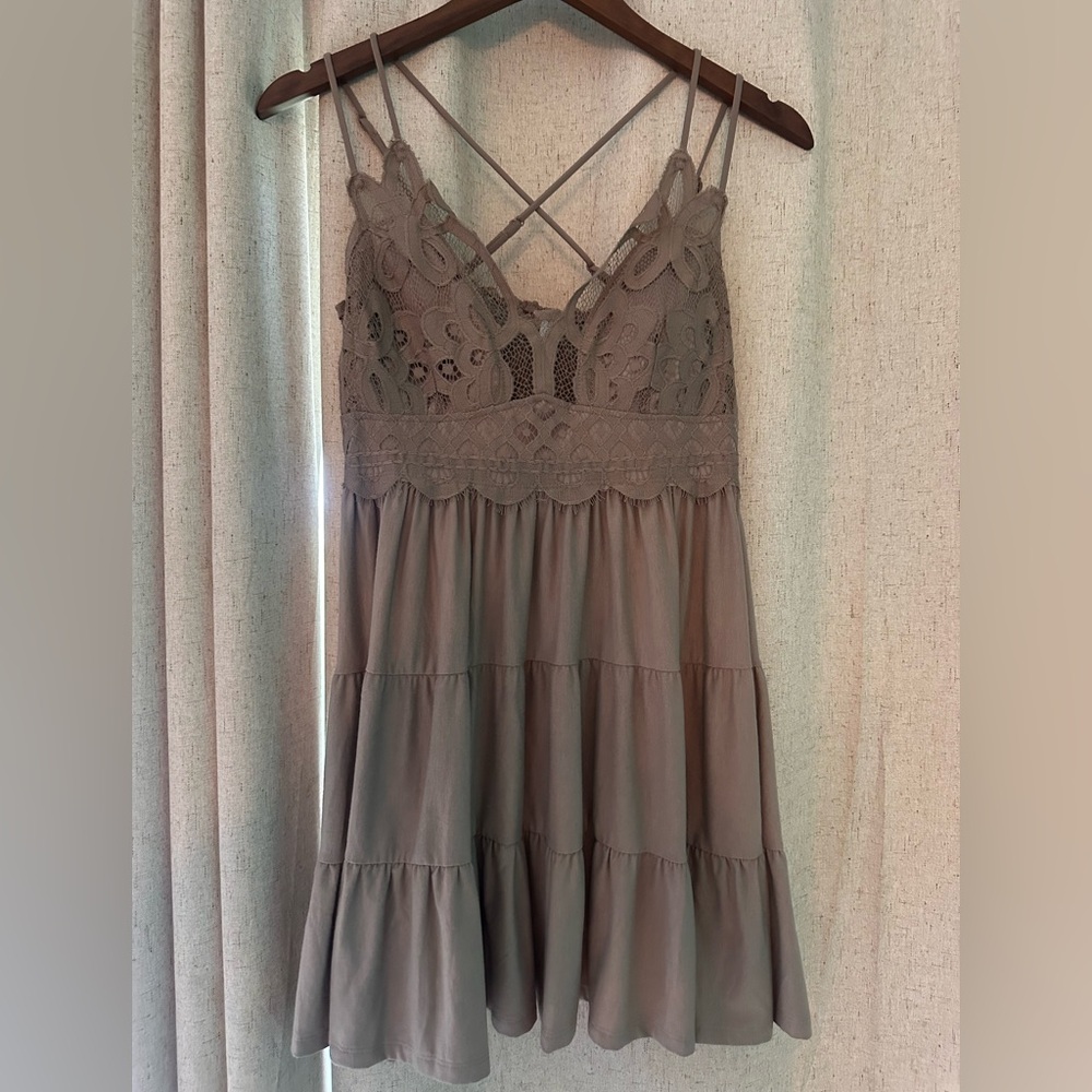 Elegant Lace Trim Gray Dress